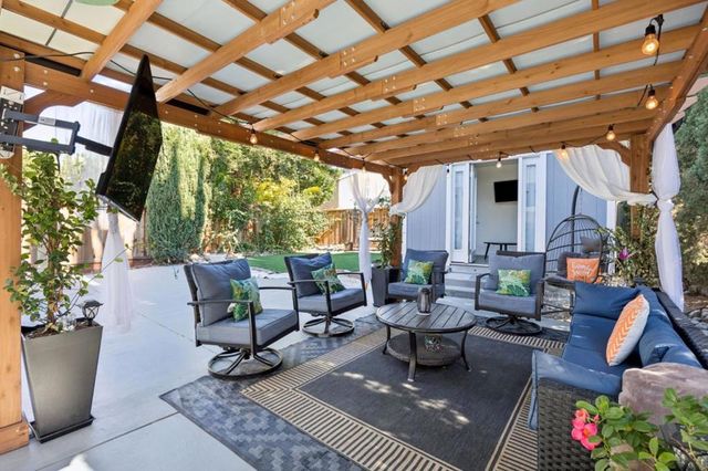 4713 Country Hills Drive, Antioch, CA 94531