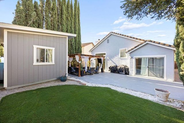 4713 Country Hills Drive, Antioch, CA 94531