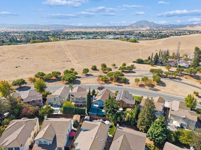 4713 Country Hills Drive, Antioch, CA 94531