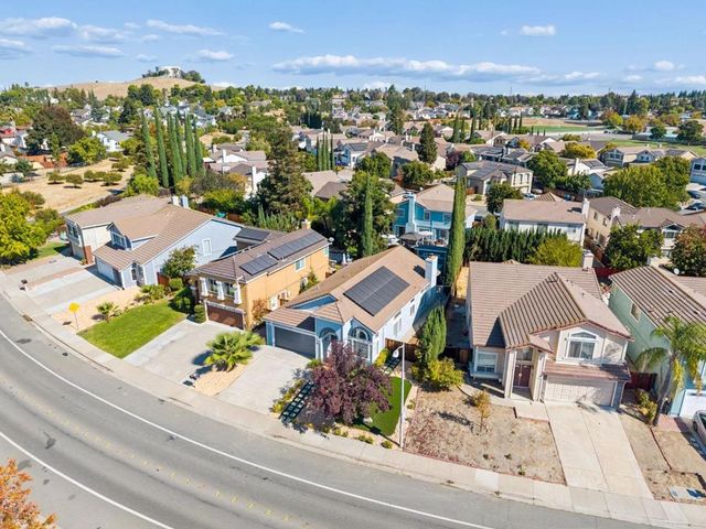 4713 Country Hills Drive, Antioch, CA 94531