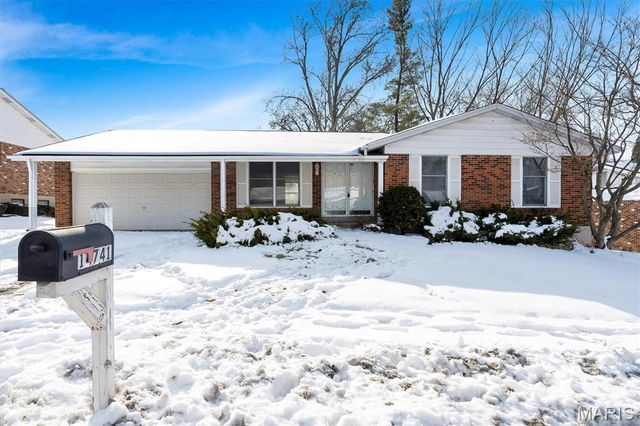 14741 Mondoubleau Lane, Florissant, MO 63034