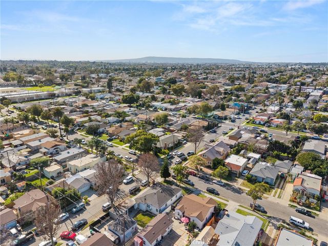 5500 California, Long Beach, CA 90805