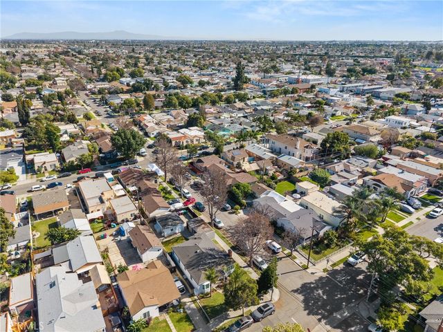 5500 California, Long Beach, CA 90805