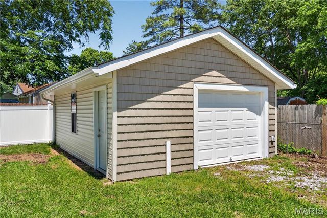115 Rainbow Drive, Collinsville, IL 62234