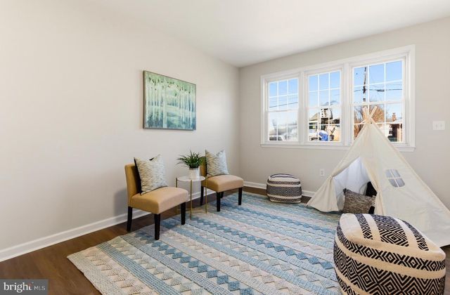 354 MEMORIAL AVE, Gibbstown, NJ 08027