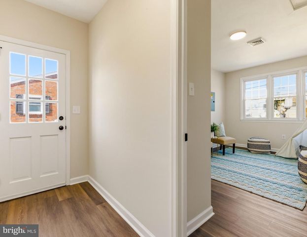 354 MEMORIAL AVE, Gibbstown, NJ 08027