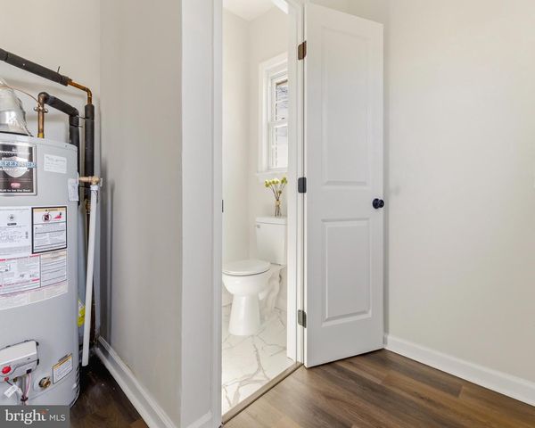 354 MEMORIAL AVE, Gibbstown, NJ 08027