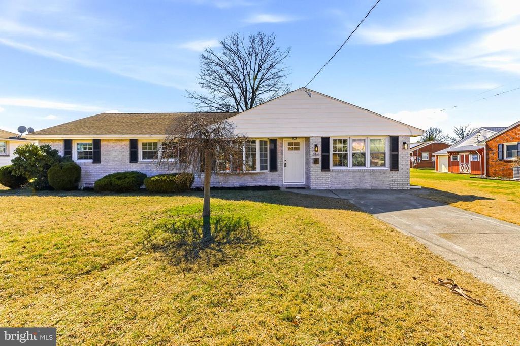 354 MEMORIAL AVE, Gibbstown, NJ 08027