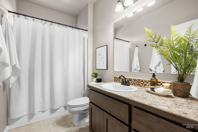 5898 W Galloway St, Boise, ID 83714