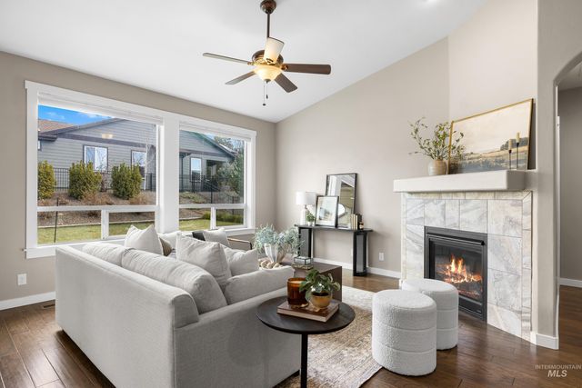 5898 W Galloway St, Boise, ID 83714