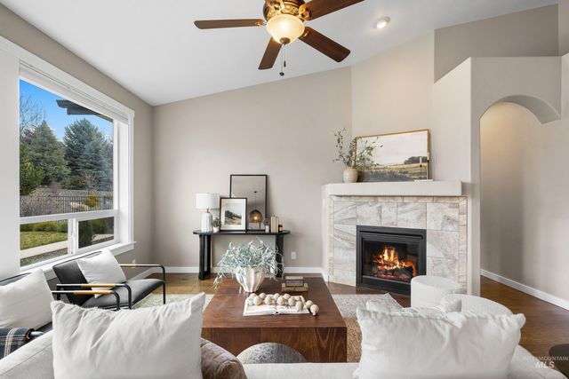 5898 W Galloway St, Boise, ID 83714