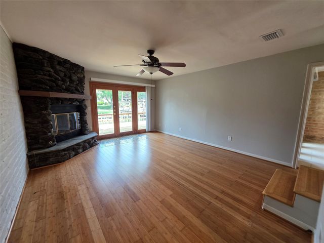 4519 Kingston Harbor Drive, Seabrook, TX 77586
