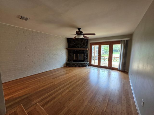 4519 Kingston Harbor Drive, Seabrook, TX 77586