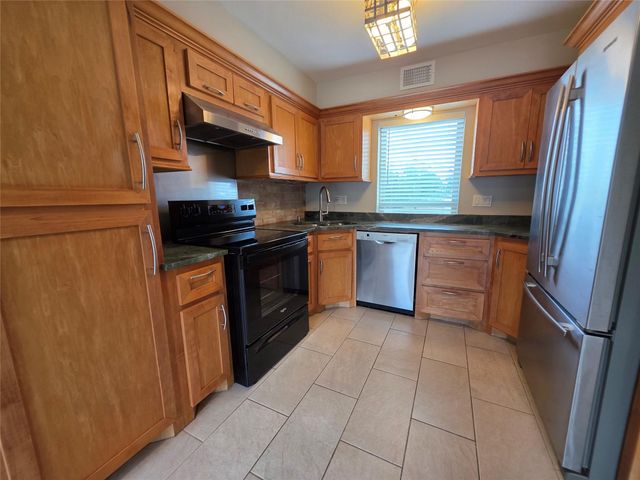 4519 Kingston Harbor Drive, Seabrook, TX 77586
