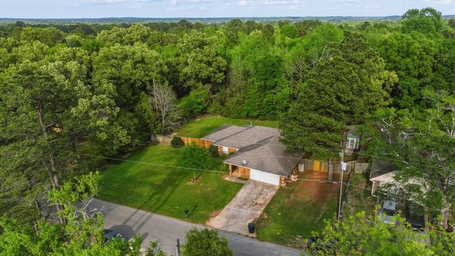 10203 Crestview Drive, Tyler, TX 75707