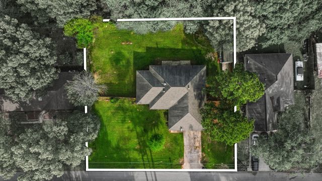 10203 Crestview Drive, Tyler, TX 75707