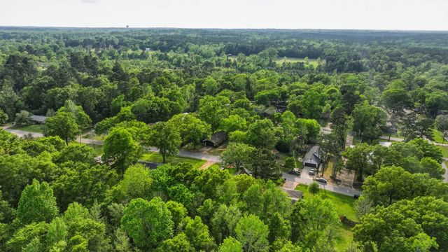 10203 Crestview Drive, Tyler, TX 75707
