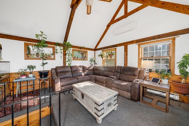 2 Durkin Rd, Salem, MA 01970