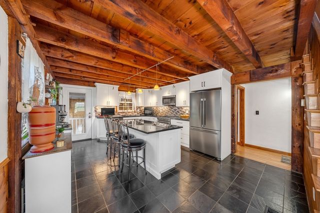 2 Durkin Rd, Salem, MA 01970