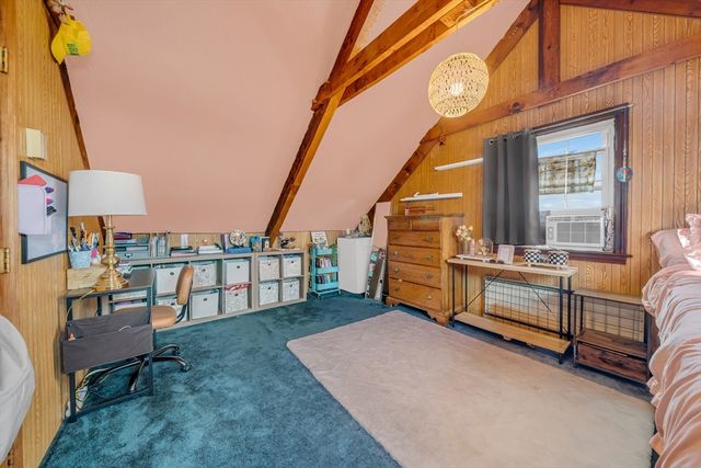 2 Durkin Rd, Salem, MA 01970