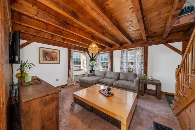 2 Durkin Rd, Salem, MA 01970
