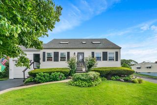 2 Durkin Rd, Salem, MA 01970