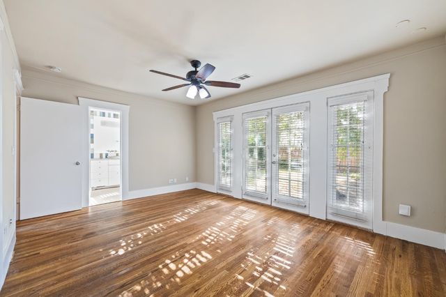 1521 N College Avenue, Fresno, CA 93728