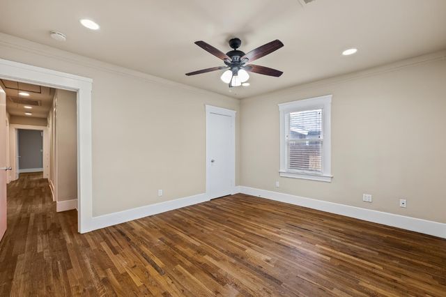 1521 N College Avenue, Fresno, CA 93728