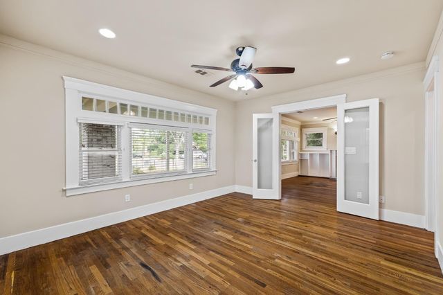 1521 N College Avenue, Fresno, CA 93728