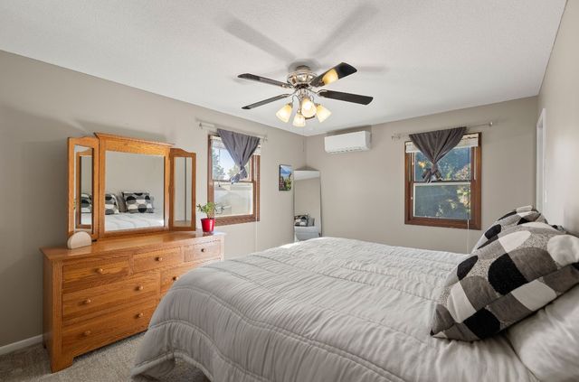 4004 80th Street, Urbandale, IA 50322