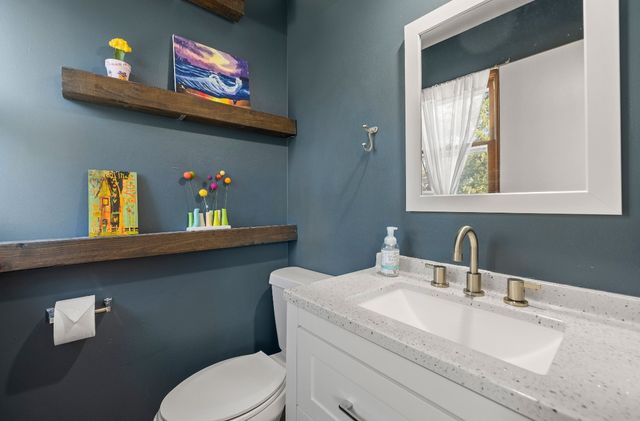 4004 80th Street, Urbandale, IA 50322