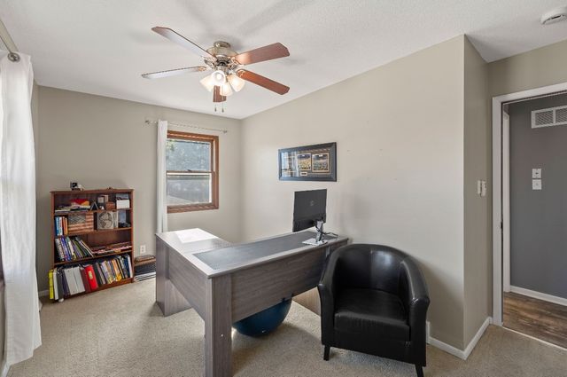 4004 80th Street, Urbandale, IA 50322