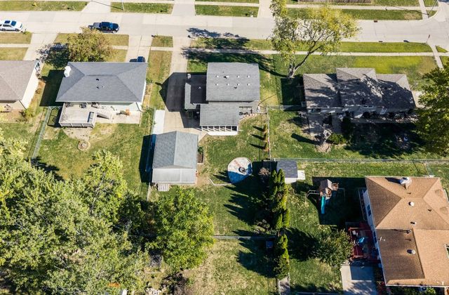 4004 80th Street, Urbandale, IA 50322