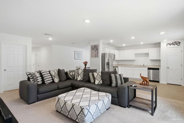 7804 Maxton Rd, Pensacola, FL 32514