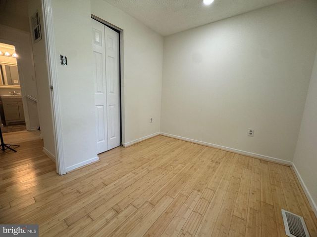 404 SHADY GLEN DR, Capitol Heights, MD 20743