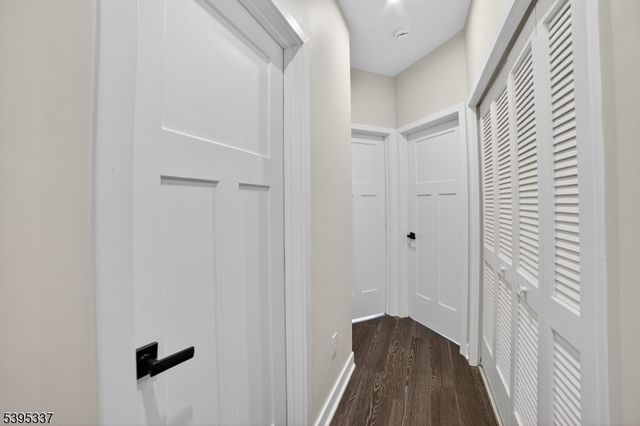 9 Saw Mill Cir, Hackettstown Town, NJ 07840