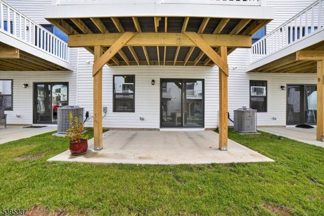 9 Saw Mill Cir, Hackettstown Town, NJ 07840
