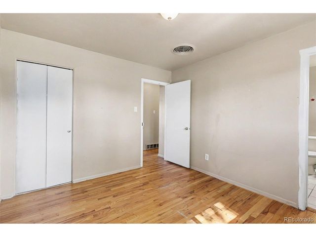 958 S Jasmine St, Denver, CO 80224