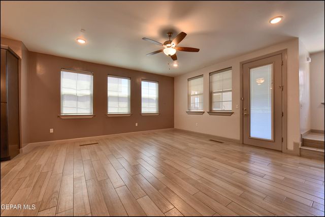 312 Vin Almoradi Court, El Paso, TX 79912
