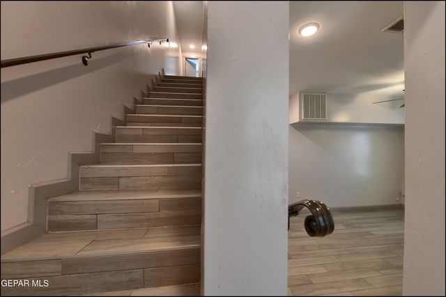 312 Vin Almoradi Court, El Paso, TX 79912
