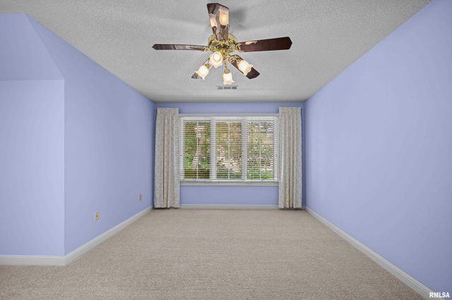 2 S SHORE Lane, Rapids City, IL 61278