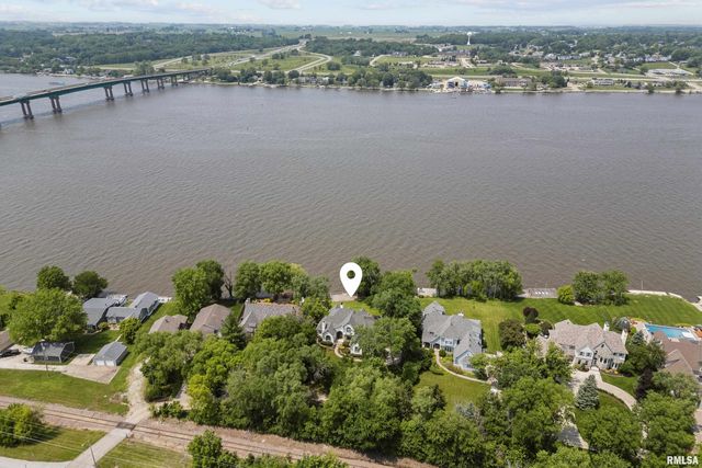 2 S SHORE Lane, Rapids City, IL 61278