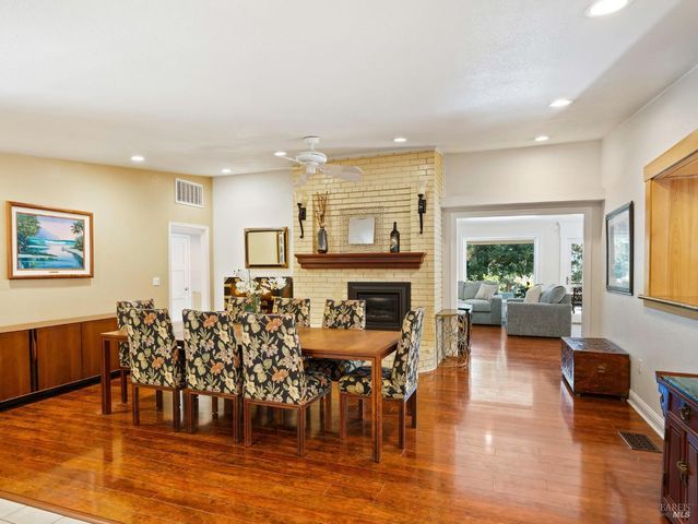 451 Fircrest Dr, Ukiah, CA 95482