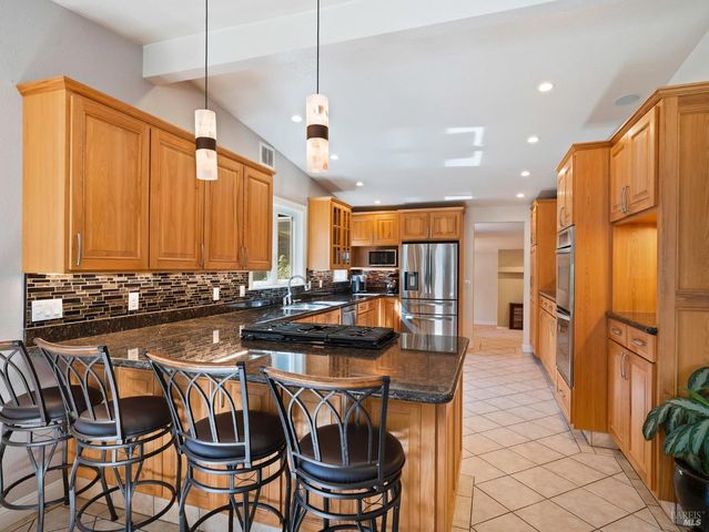 451 Fircrest Dr, Ukiah, CA 95482