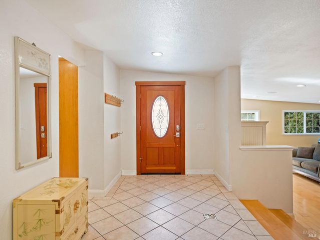 451 Fircrest Dr, Ukiah, CA 95482