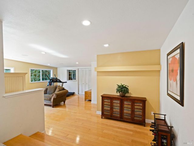 451 Fircrest Dr, Ukiah, CA 95482
