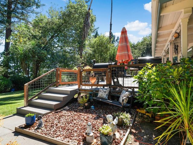451 Fircrest Dr, Ukiah, CA 95482