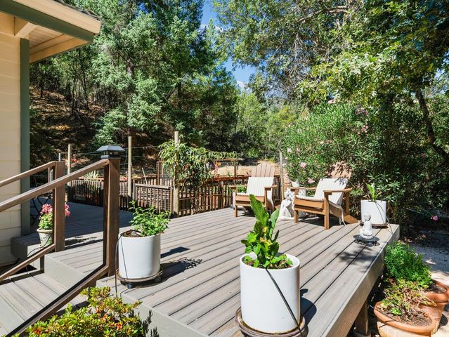 451 Fircrest Dr, Ukiah, CA 95482