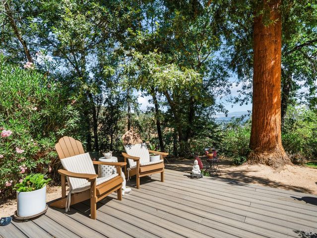 451 Fircrest Dr, Ukiah, CA 95482