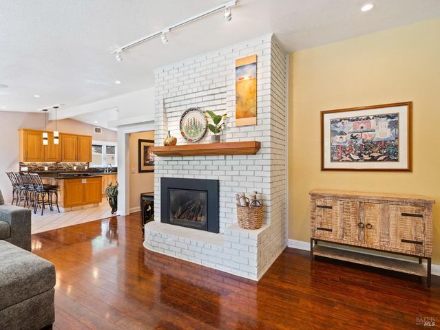 451 Fircrest Dr, Ukiah, CA 95482